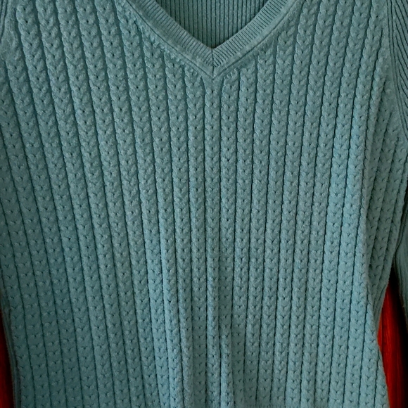 Sweater - Picture 4 of 4